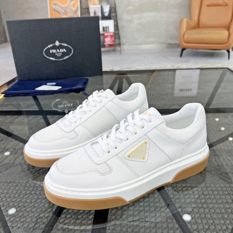 Pra*a casual shoes